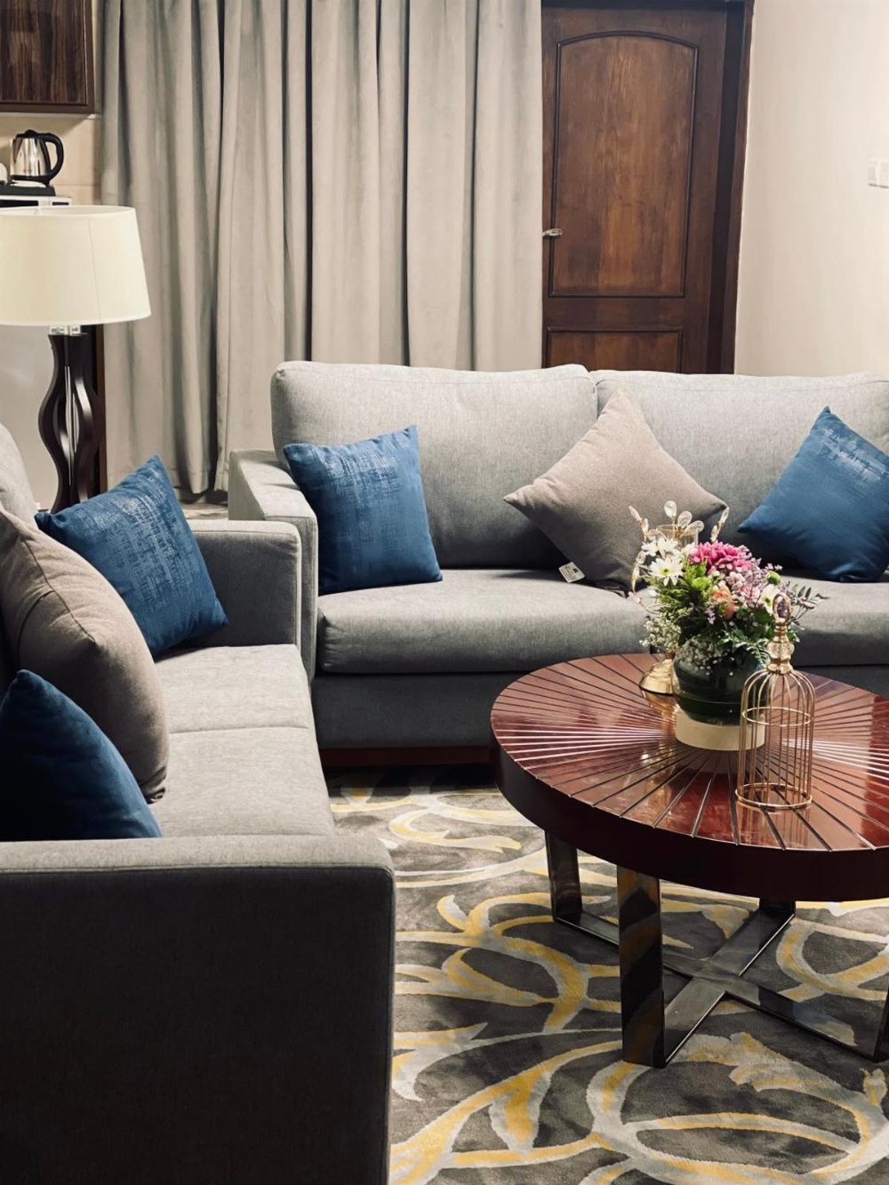 Laten Suites Prince Sultan